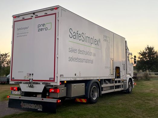 SafeSimplex-bilen i skymningen