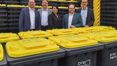 Enge Abstimmung – PreZero hat sich im Vorfeld des Systemwechsels intensiv mit den Verantwortlichen des Landkreises ausgetauscht (v.li.): Dirk Schürmann, Geschäftsführer der PreZero Service Mitte-West, Thomas Neckenig, stellv. Geschäftsführer Abfallzweckverband Rhein-Mosel-Eifel, Tina Muth, Niederlassungsleiterin PreZero, Neuwied, Pascal Badziong, 1. Beigeordneter des Landkreises Mayen-Koblenz, und Frank Diederichs, Geschäftsführer Abfallzweckverband Rhein-Mosel-Eifel.