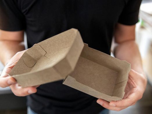 OutNature Verpackung Hand