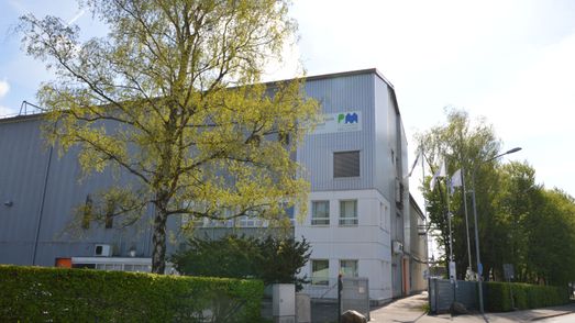 Die Papierfabrik Meldorf ist von außen zu sehen