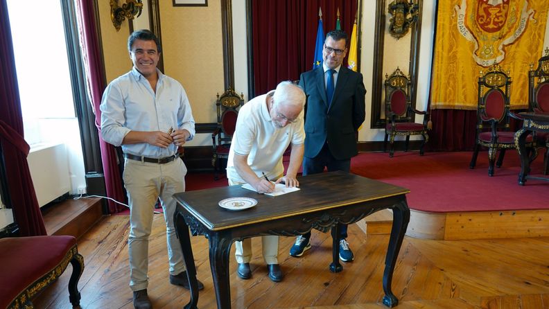 Celebração do contrato PreZero Portugal com a Câmara Municipal de Coimbra - eficiência energética da rede de iluminação pública do município