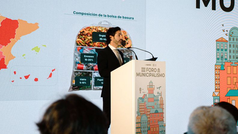 Eduardo Azcona en el III Foro del Municipalismo 2