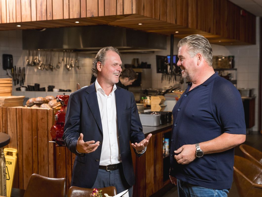 Eigenaar Brouwhotel Parkzicht en accountmanager PreZero in de keuken