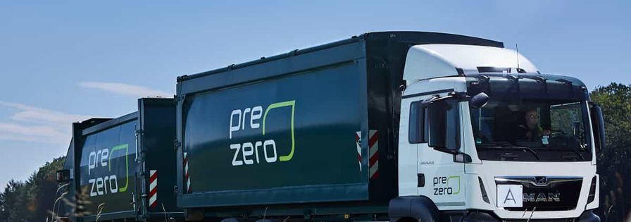 PreZero Truck Landstrasse Wald Feld