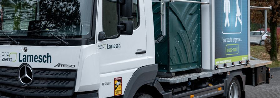 truck mobile toilette