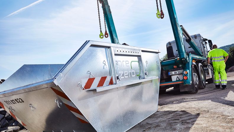 Container wird abgestellt