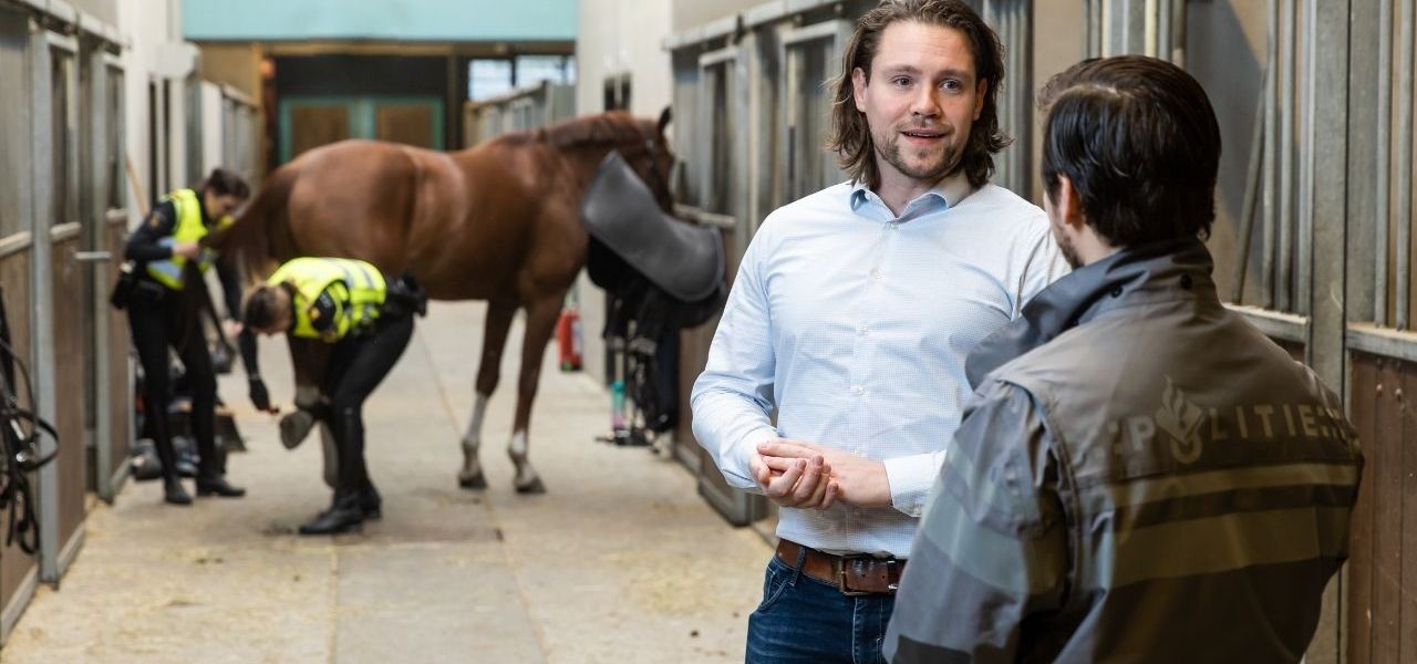 Politie paardenstal