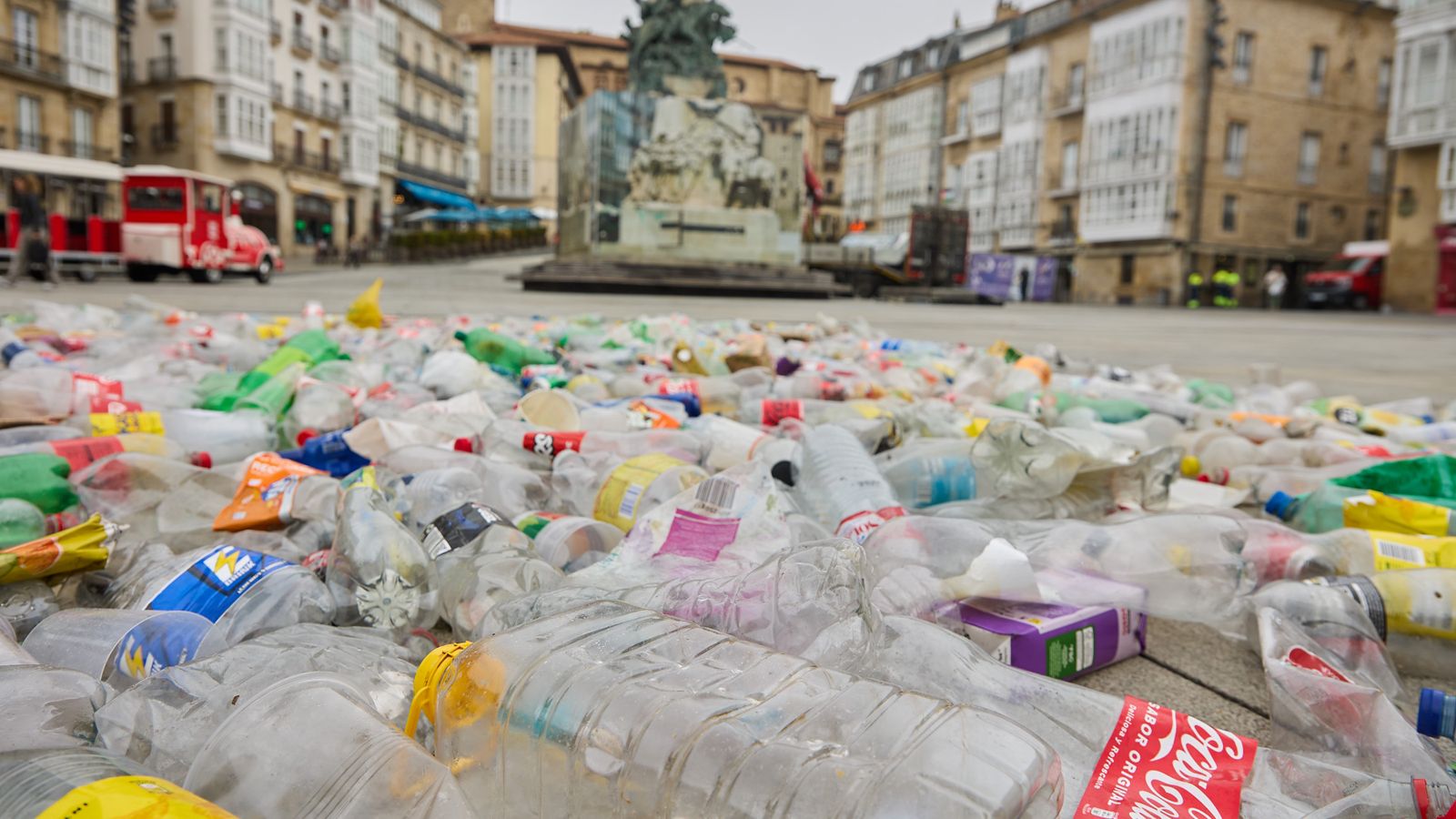 campaña menos plásticos más fiesta en Vitoria 3