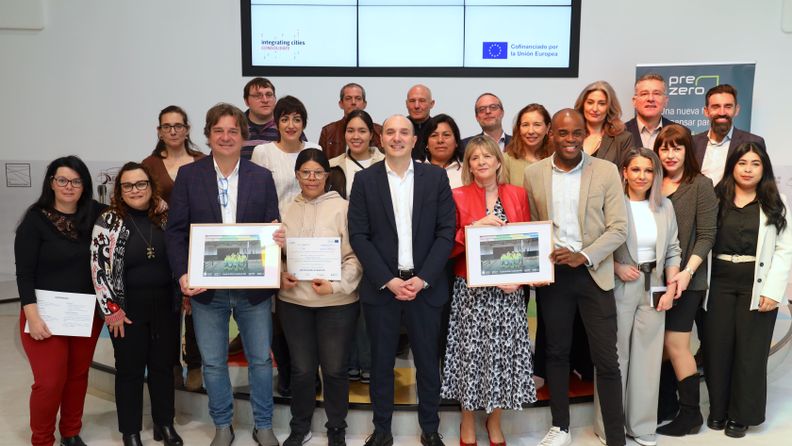 entrega diplomas escuela de oficios fuenlabrada
