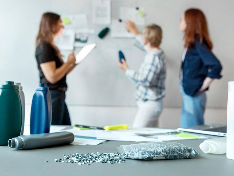Business People talking about Circularity