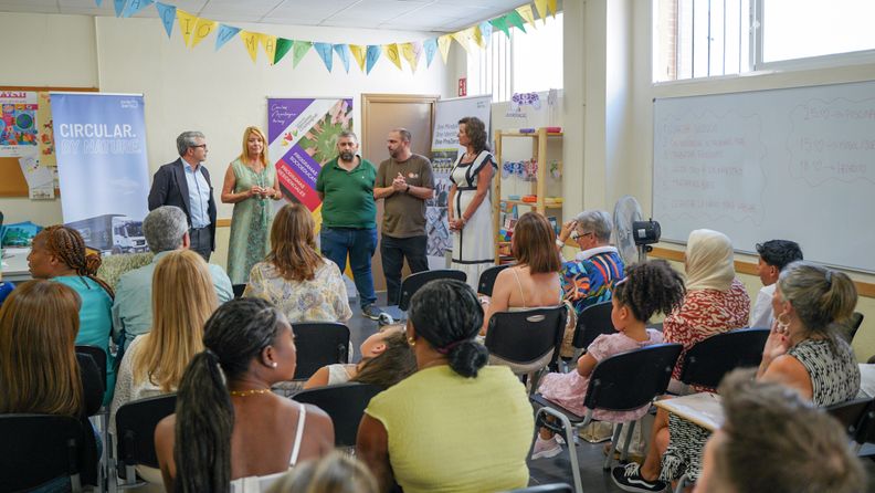 vecinos de Huelva consiguen su graduado en ESO 2