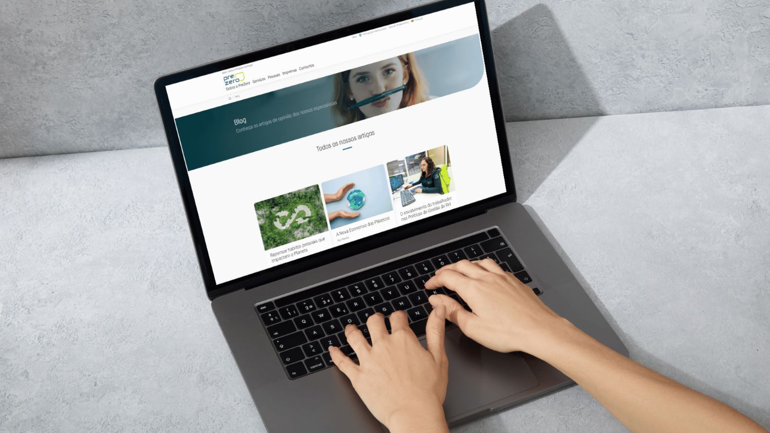 Computador a exibir o Blog corporativo da PreZero Portugal