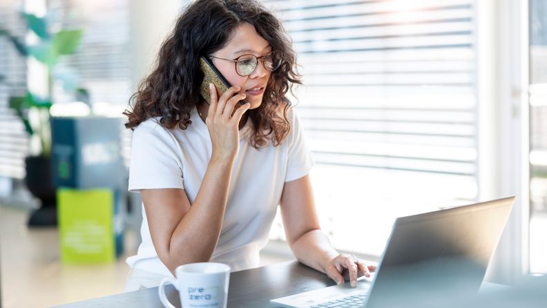 Mitarbeiterin Telefon
