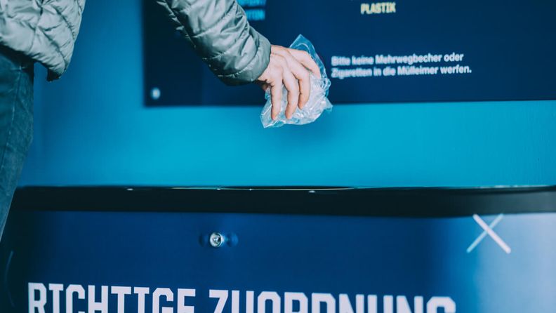 prezero-arena-recycling-bin-tsg