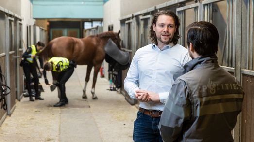 Politie paardenstal