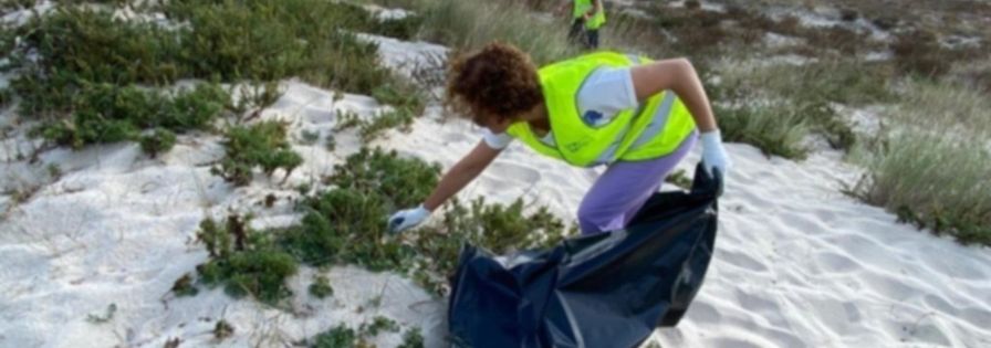 Recolha de resíduos na praia do Furadouro, Ovar. PreZero Portugal participa no World Cleanup Day