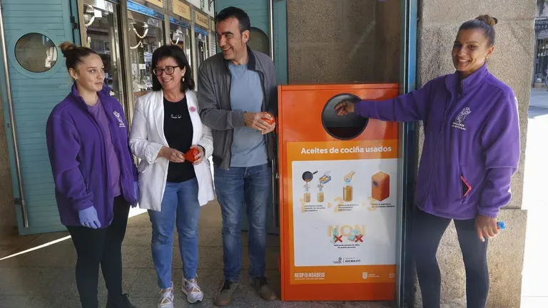 Recogida aceite Mulleres Colleiteiras