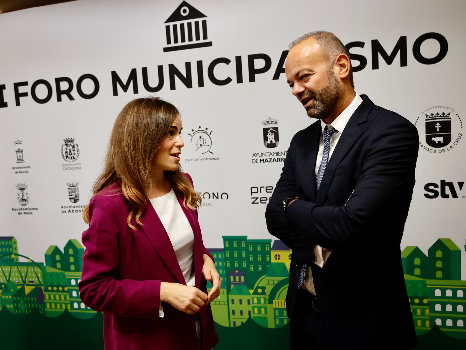 Jose Garcia Galdon y la vicealcaldesa de Murcia Rebeca Pérez en el Foro de Municipalismo