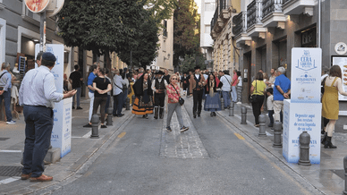Granada activa un dispositivo especial de limpieza tras la procesión de la Virgen de las Angustias