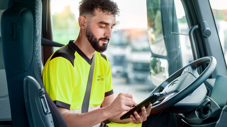Mitarbeiter im LKW
