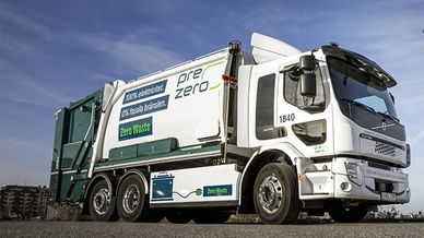 Ellastbil i PreZero-färger med PreZero-logotyp