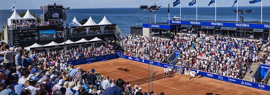 Publik som tittar på tennis under NordeaOpen