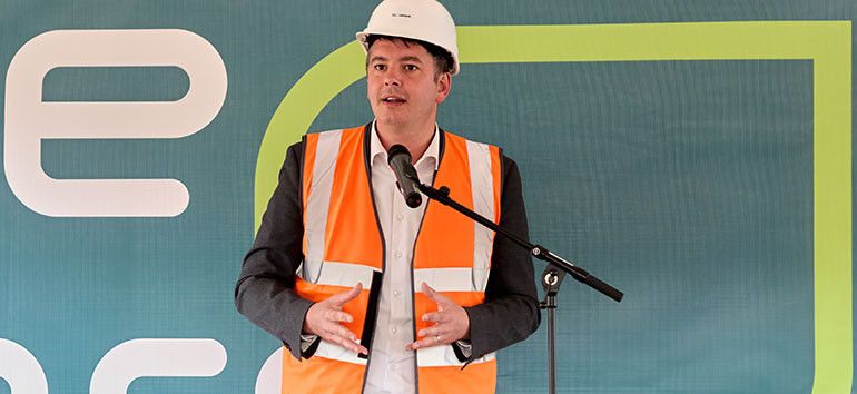 Pose de la première pierre