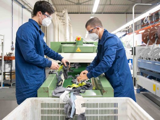 Processo do Projeto de Reciclagem do Fardamento da PreZero Portugal nas instalações da To-Be-Green