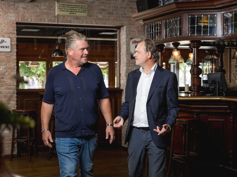 Eigenaar Brouwhotel Parkzicht en accountmanager PreZero in de Brouwhotel bar