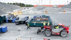 Överblick över hubben med containrar och kärl